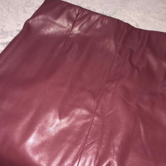 Leather skirt! - Picture 3 of 3